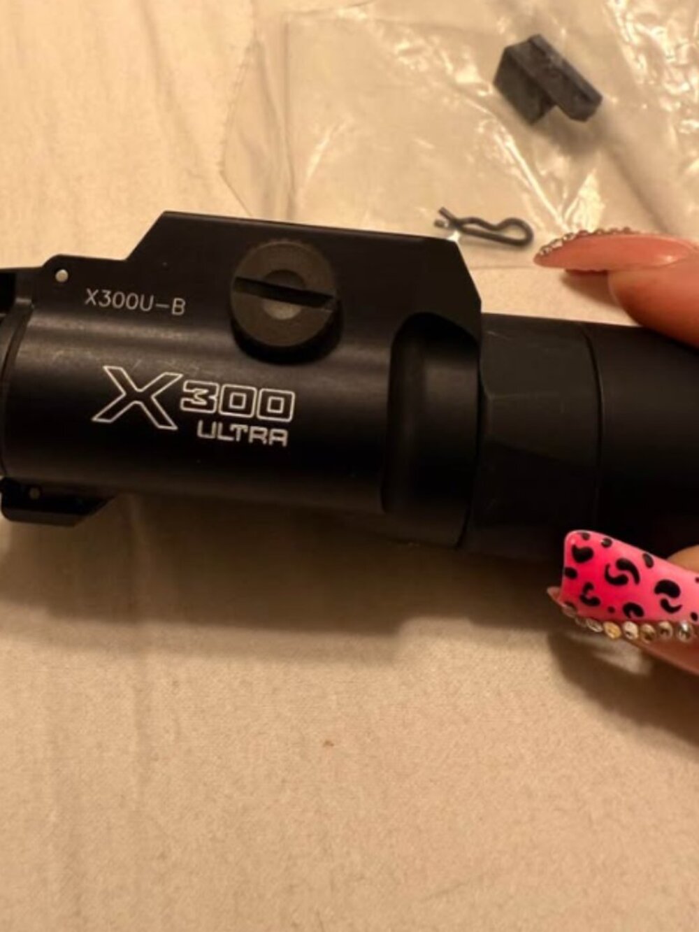 SUREFIRE X300U-B ULTRA LIGHT 1000 LUMENS